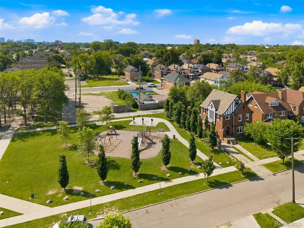 1945 Atkinson Street Detroit City MI 48206