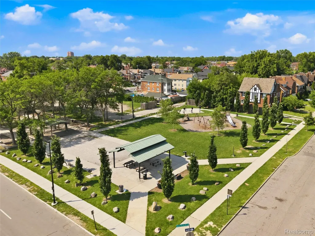 1945 Atkinson Street Detroit City MI 48206