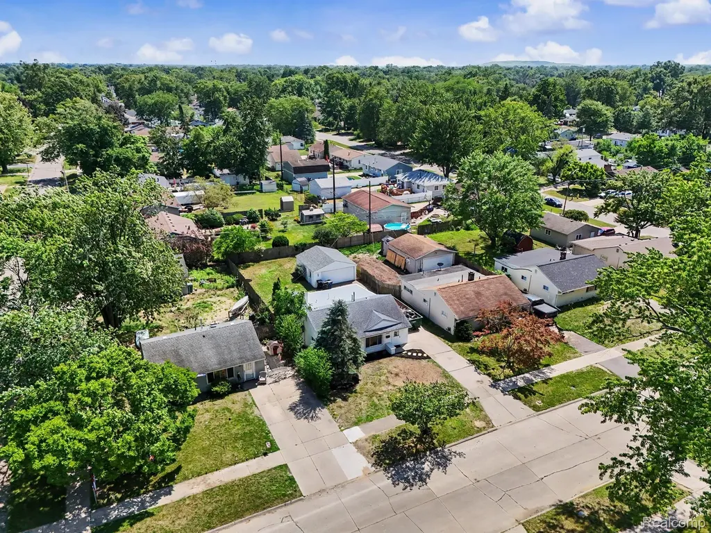 35519 Hazelwood Street Westland City MI 48186