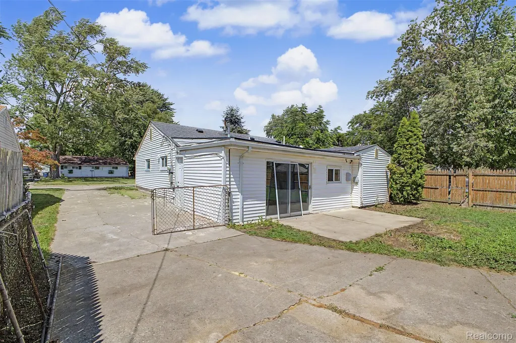 35519 Hazelwood Street Westland City MI 48186