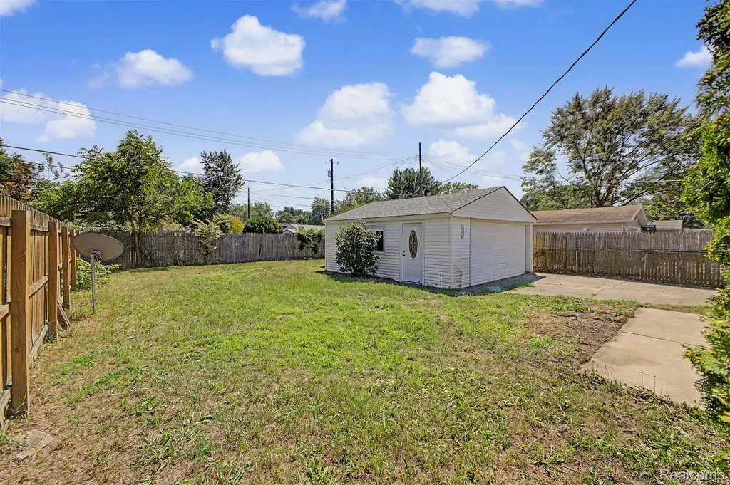 35519 Hazelwood Street Westland City MI 48186