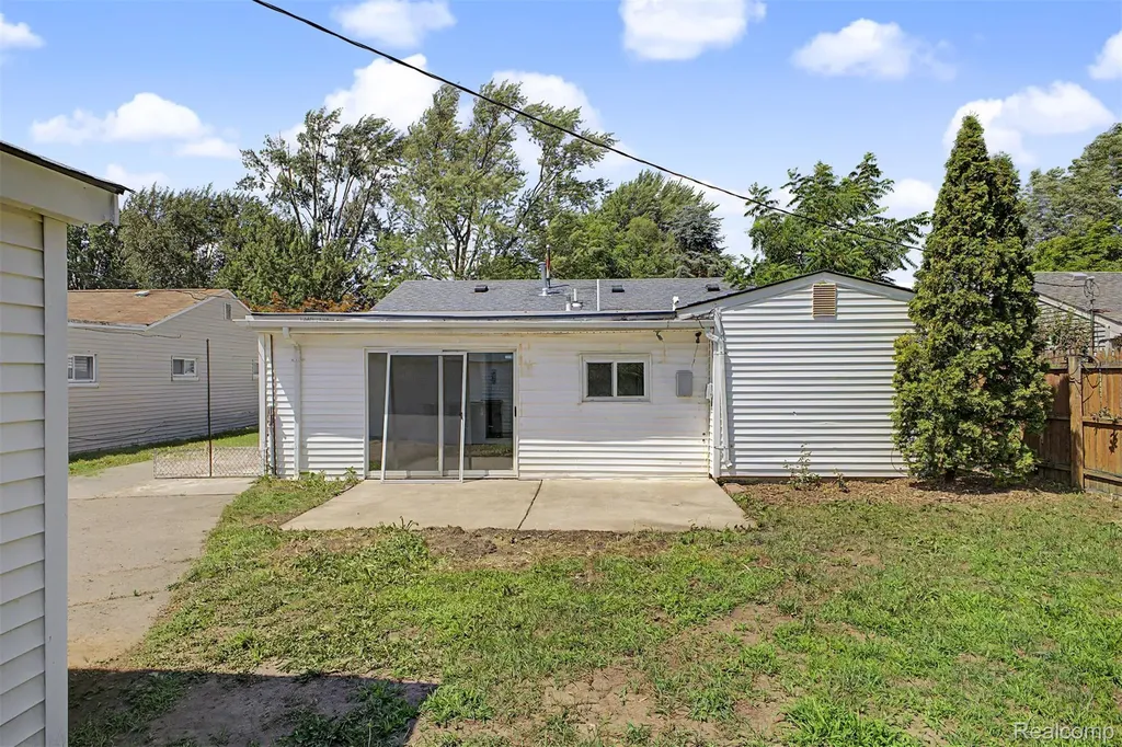 35519 Hazelwood Street Westland City MI 48186