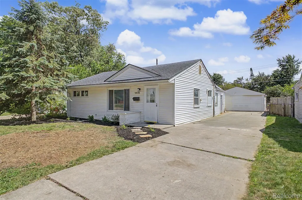 35519 Hazelwood Street Westland City MI 48186