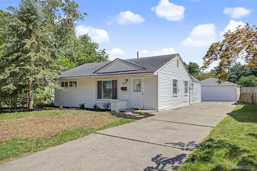 35519 Hazelwood Street Westland City MI 48186