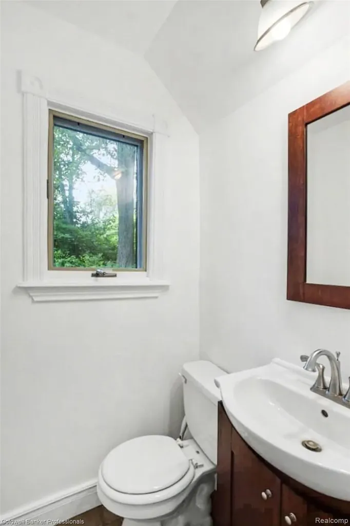 8965 Sherwood Drive Springfield Charter Township MI 48350