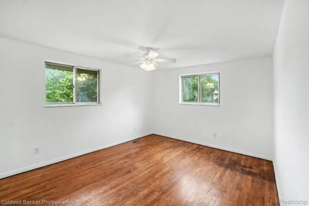 8965 Sherwood Drive Springfield Charter Township MI 48350