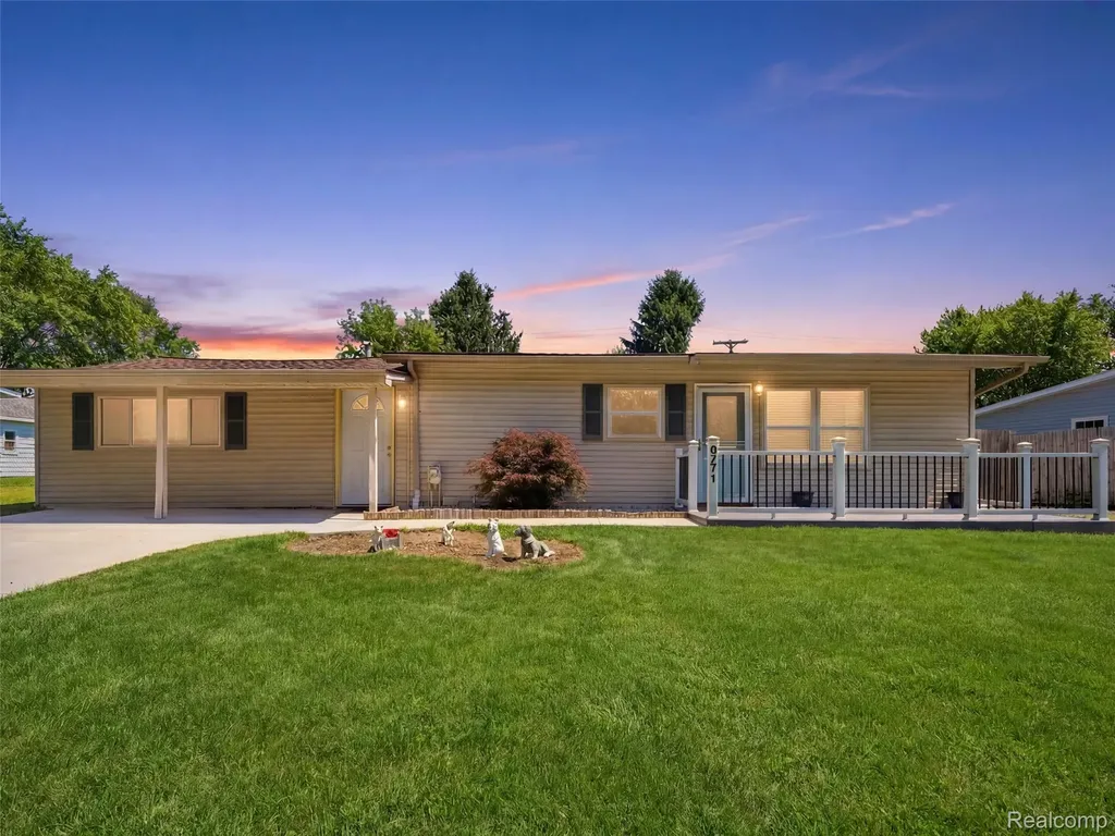 Green Oak Township MI, 6271 Stephen