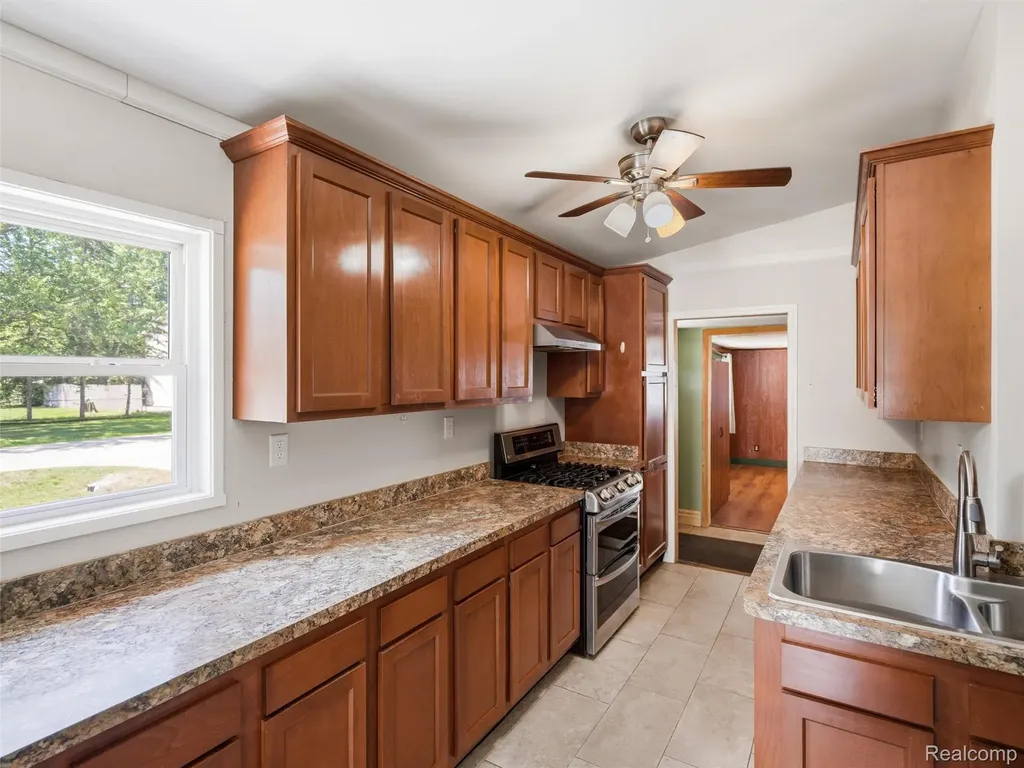 6271 Stephen Green Oak Township MI 48116