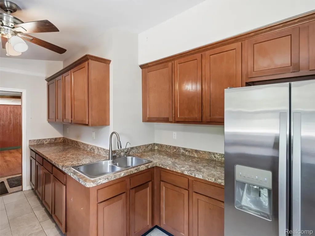 6271 Stephen Green Oak Township MI 48116