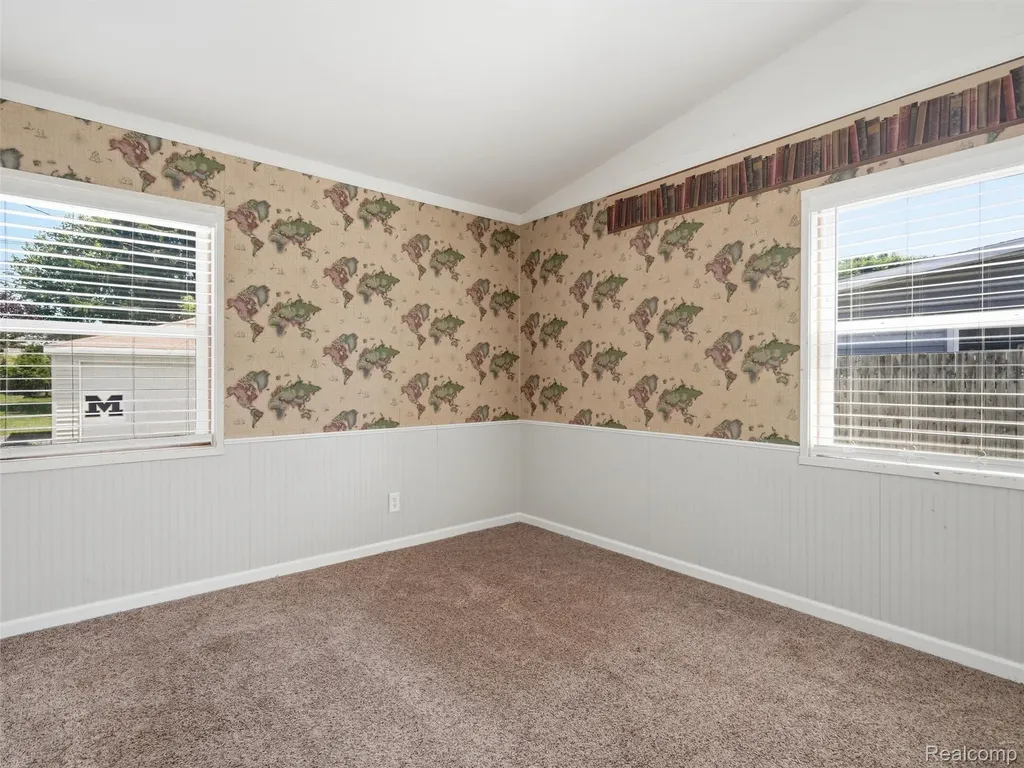 6271 Stephen Green Oak Township MI 48116