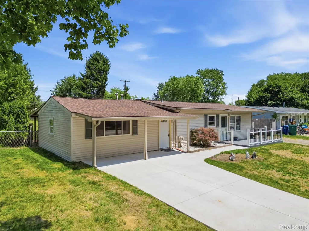 6271 Stephen Green Oak Township MI 48116