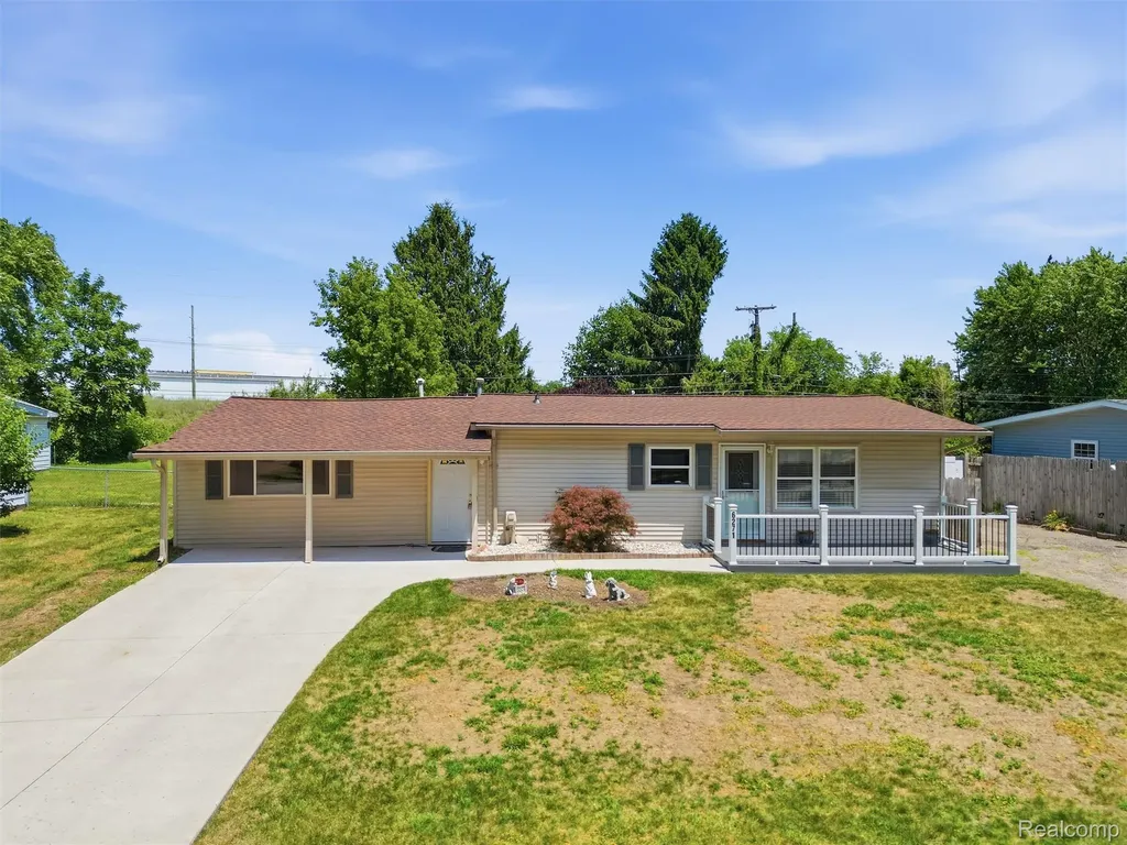 6271 Stephen Green Oak Township MI 48116