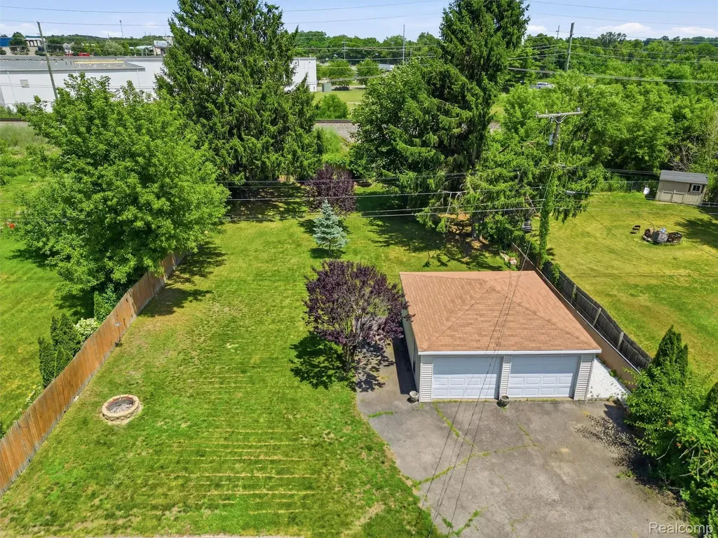 6271 Stephen Green Oak Township MI 48116