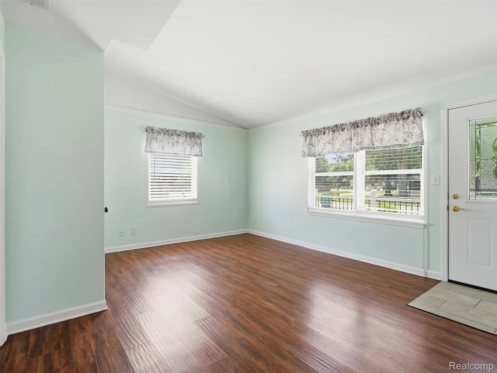 6271 Stephen Green Oak Township MI 48116