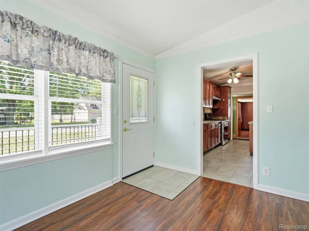6271 Stephen Green Oak Township MI 48116
