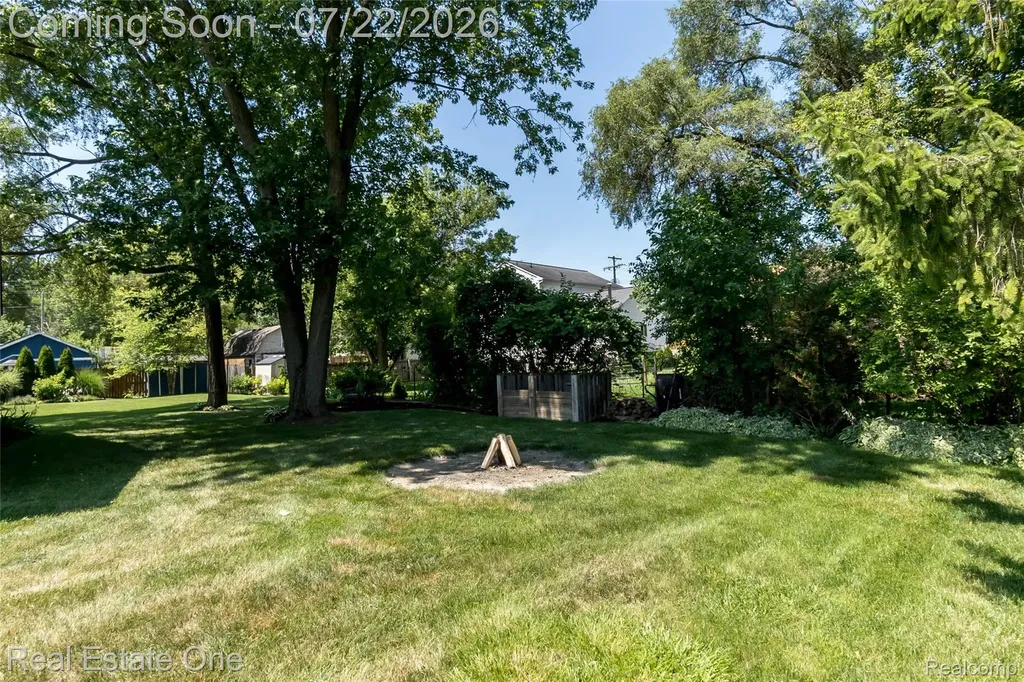 9353 Clifton Avenue Salem Township MI 48168