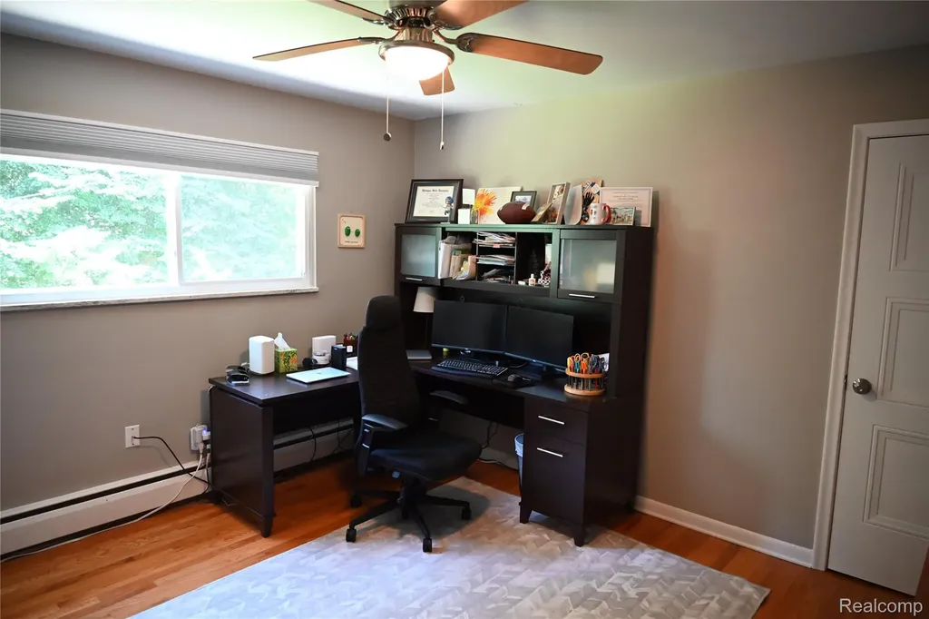 917 S Reading Road S Bloomfield Hills City MI 48304