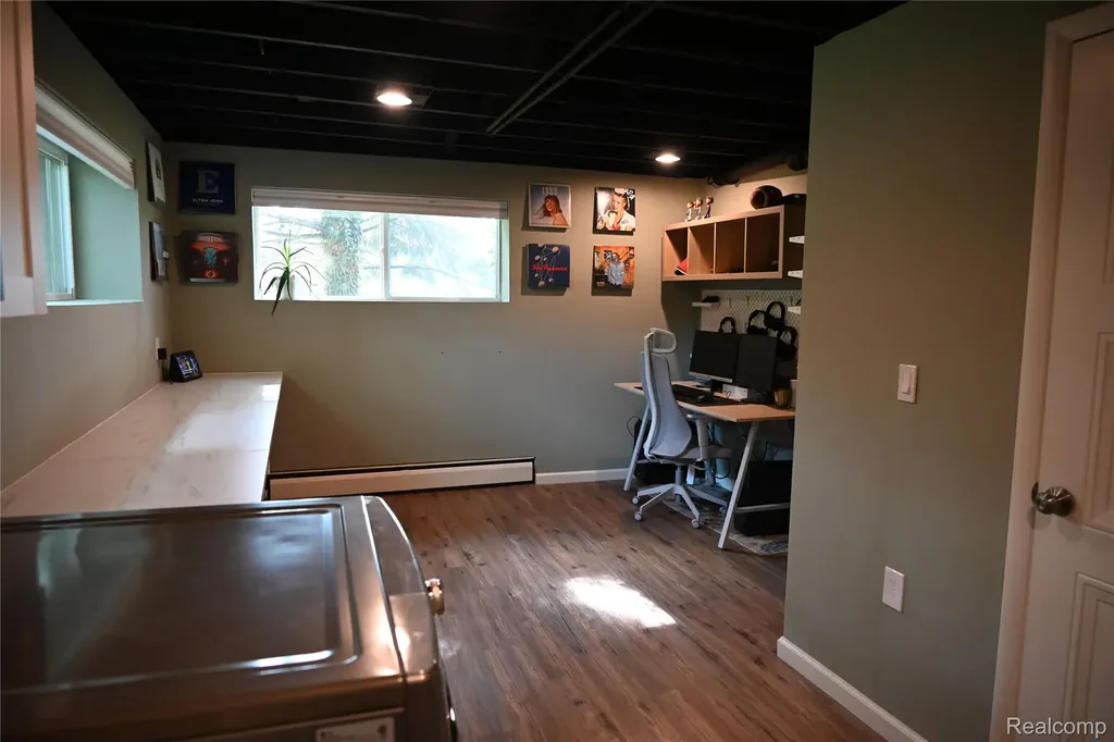 917 S Reading Road S Bloomfield Hills City MI 48304