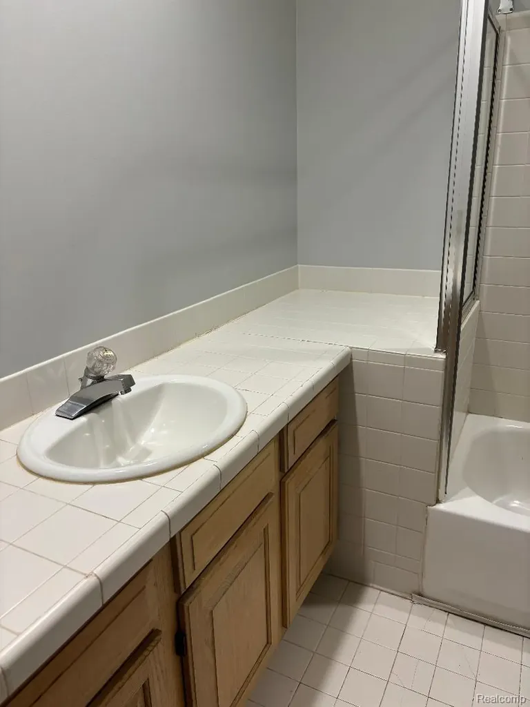 36715 Paddock Drive Clinton Charter Township MI 48035