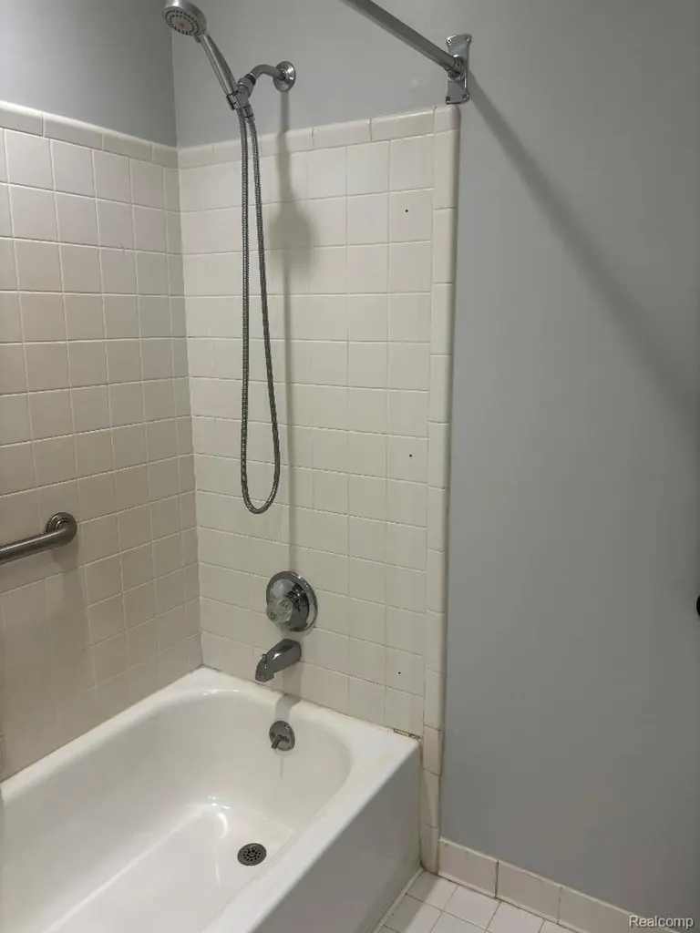 36715 Paddock Drive Clinton Charter Township MI 48035