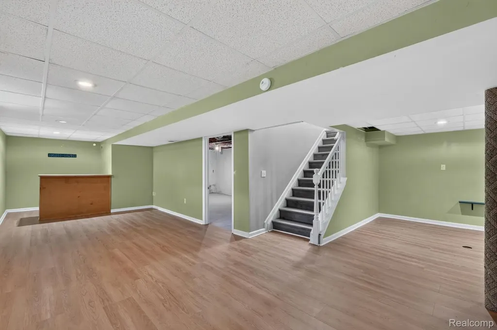 30534 Hennigan Street Roseville City MI 48066