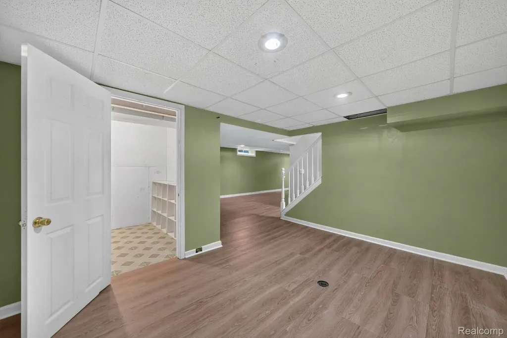 30534 Hennigan Street Roseville City MI 48066