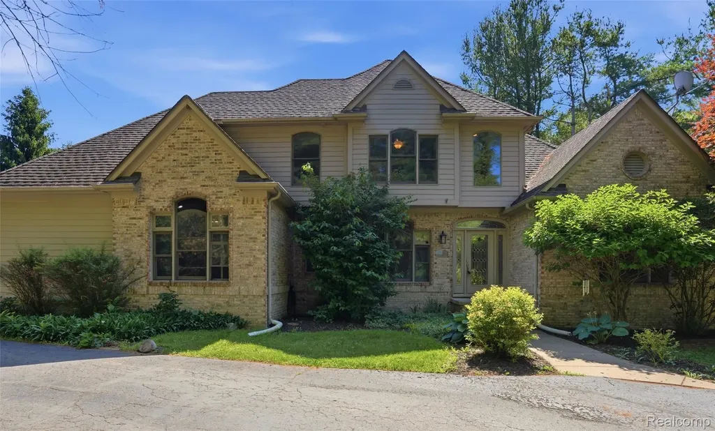 9326 Foley Crossing Tyrone Township MI 48430
