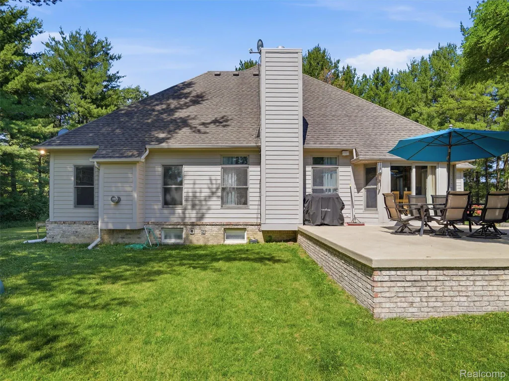 9326 Foley Crossing Tyrone Township MI 48430