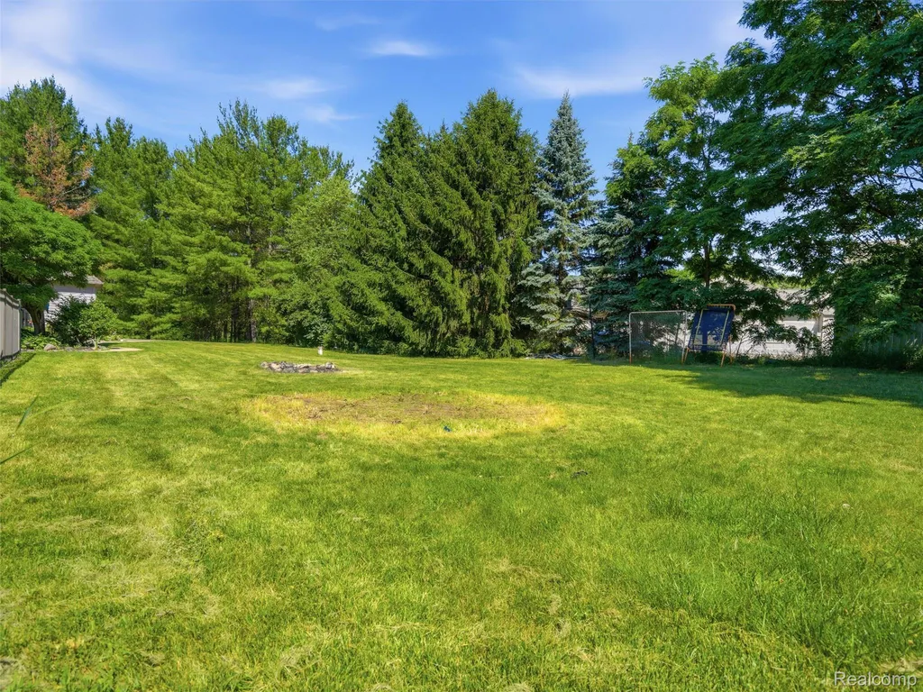 9326 Foley Crossing Tyrone Township MI 48430