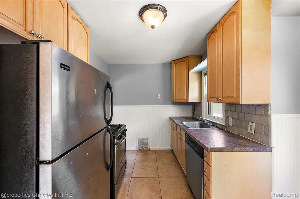 2636 Mcdowell Street Ferndale City MI 48220
