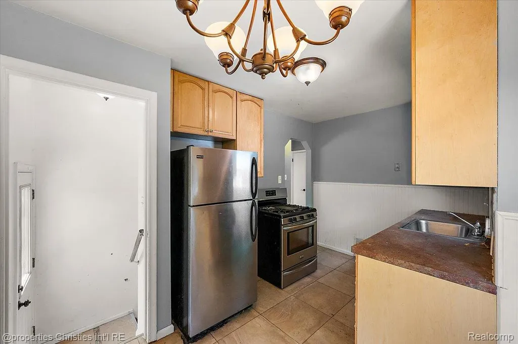 2636 Mcdowell Street Ferndale City MI 48220