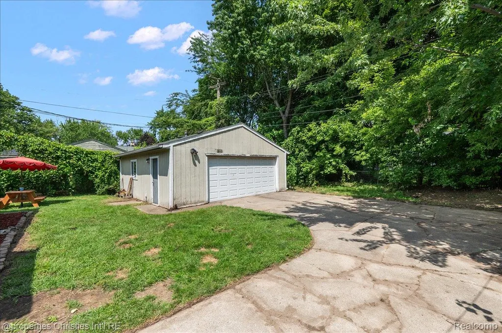 2636 Mcdowell Street Ferndale City MI 48220