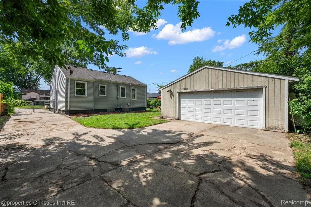 2636 Mcdowell Street Ferndale City MI 48220