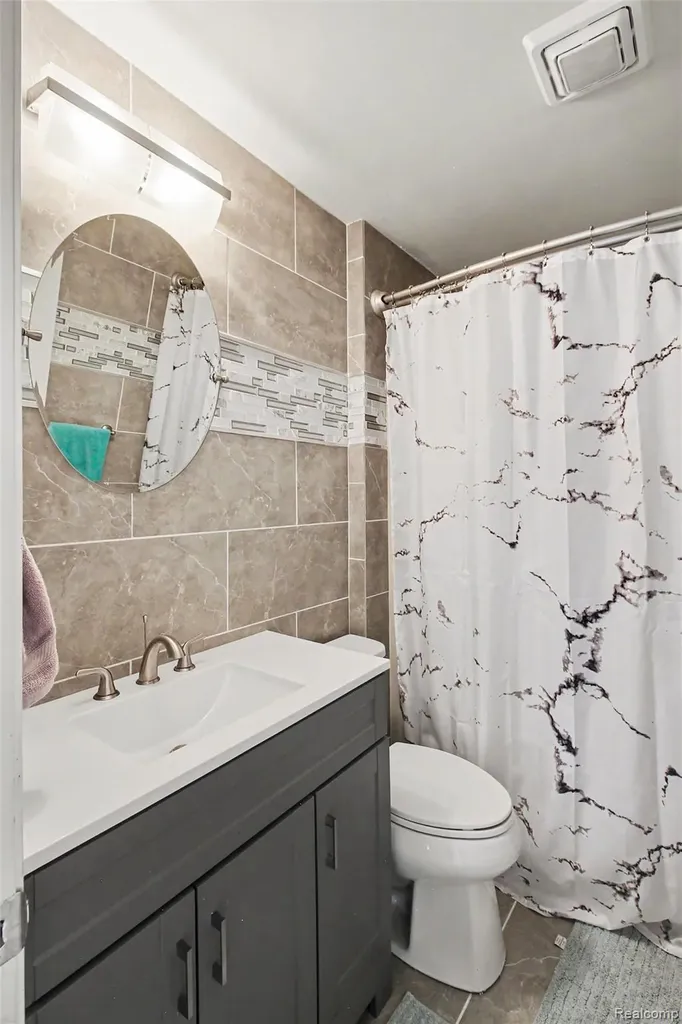 956 Callaway Court Oceola Township MI 48843