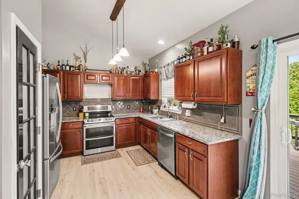 956 Callaway Court Oceola Township MI 48843
