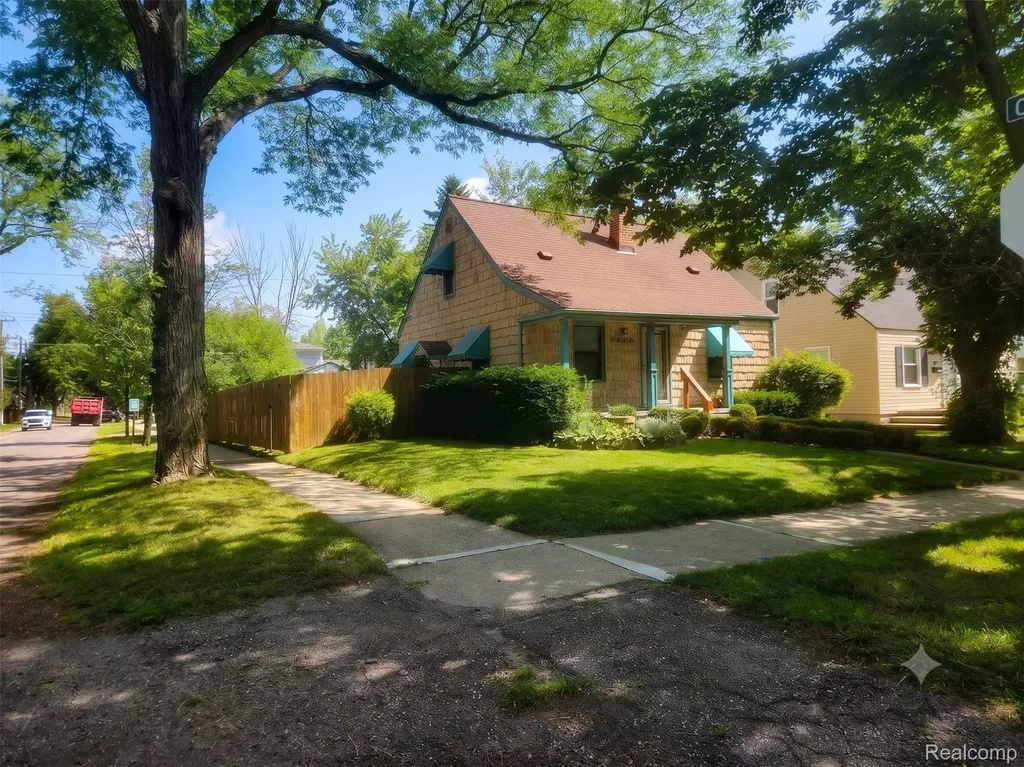 1815 Bowers Street Birmingham City MI 48009