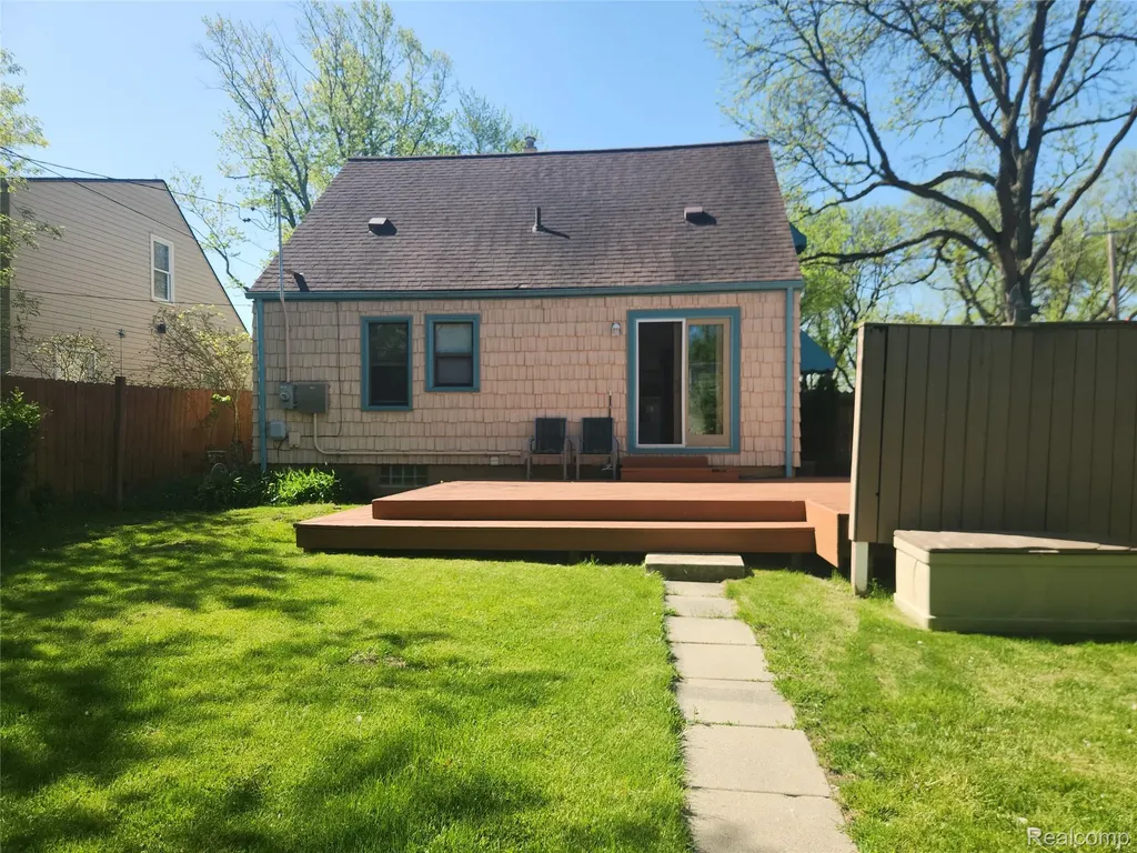 1815 Bowers Street Birmingham City MI 48009