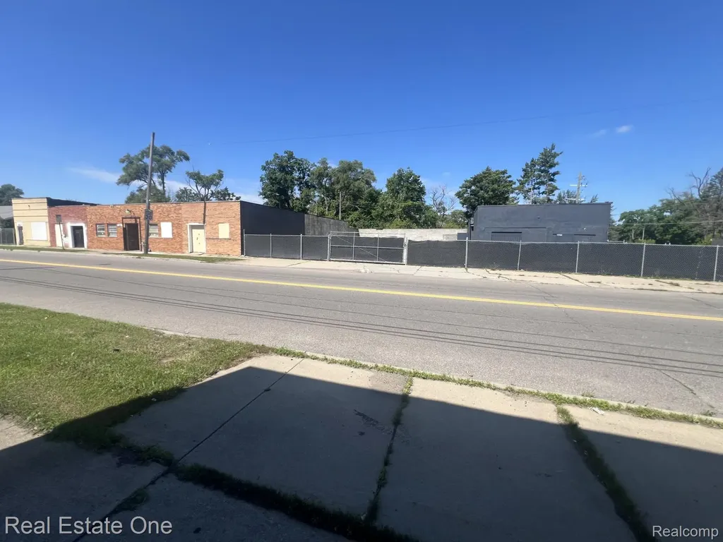 20237-20227 John R Street Detroit City MI 48203