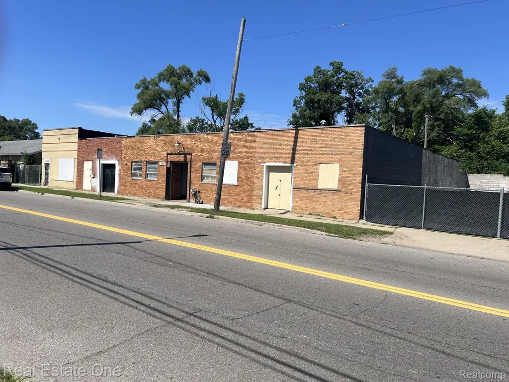 20237-20227 John R Street Detroit City MI 48203