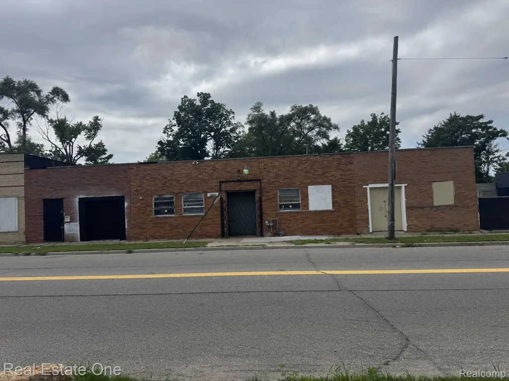 20237-20227 John R Street Detroit City MI 48203