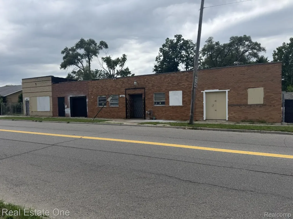 20237-20227 John R Street Detroit City MI 48203