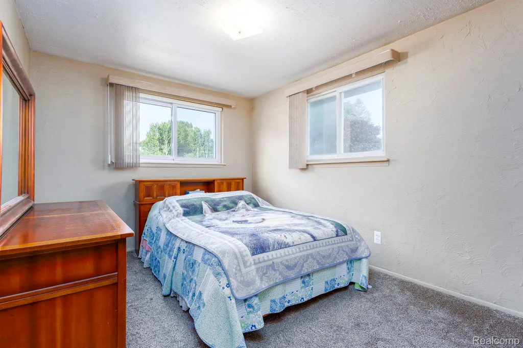24851 Murray Street Harrison Charter Township MI 48045