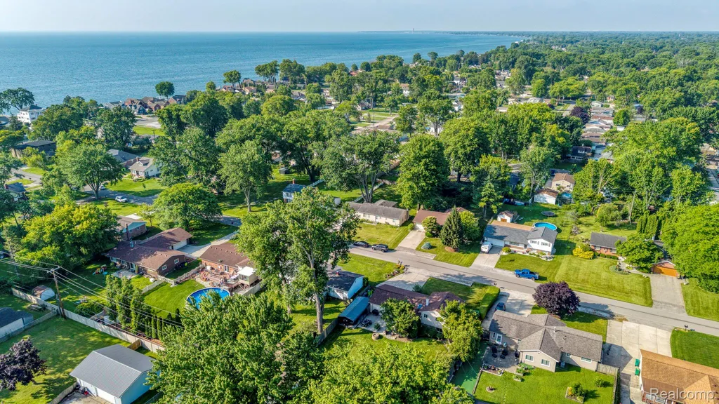 24851 Murray Street Harrison Charter Township MI 48045