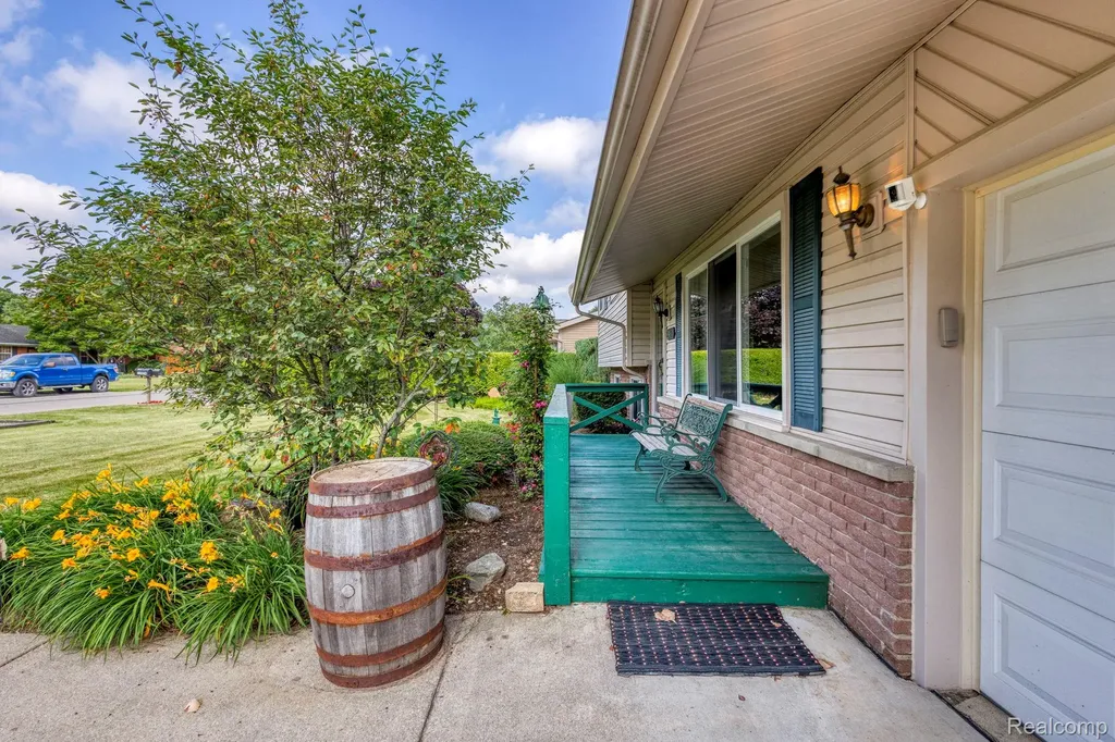24851 Murray Street Harrison Charter Township MI 48045