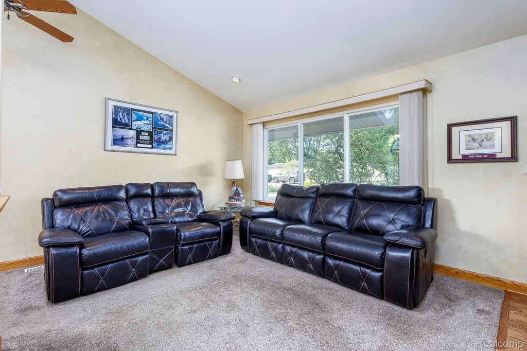 24851 Murray Street Harrison Charter Township MI 48045