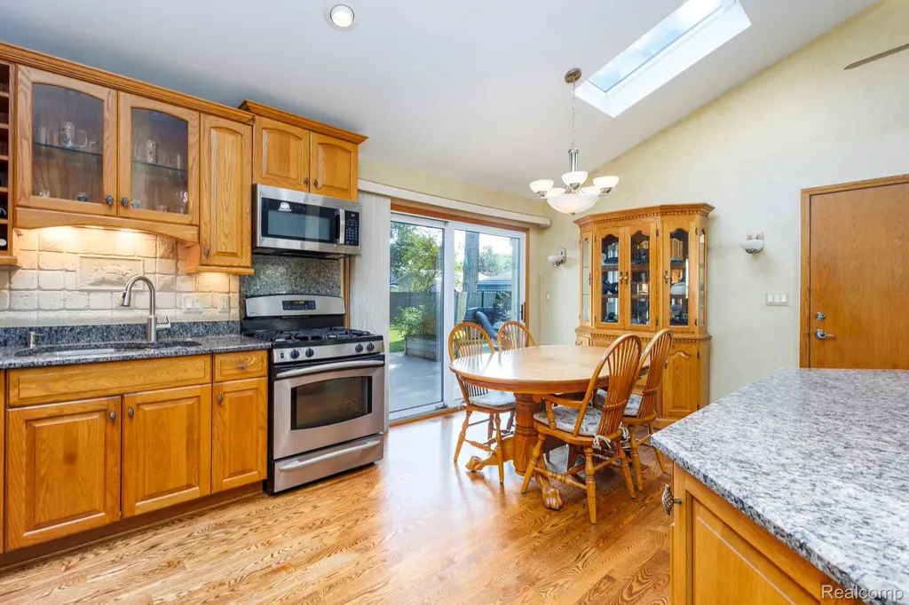 24851 Murray Street Harrison Charter Township MI 48045