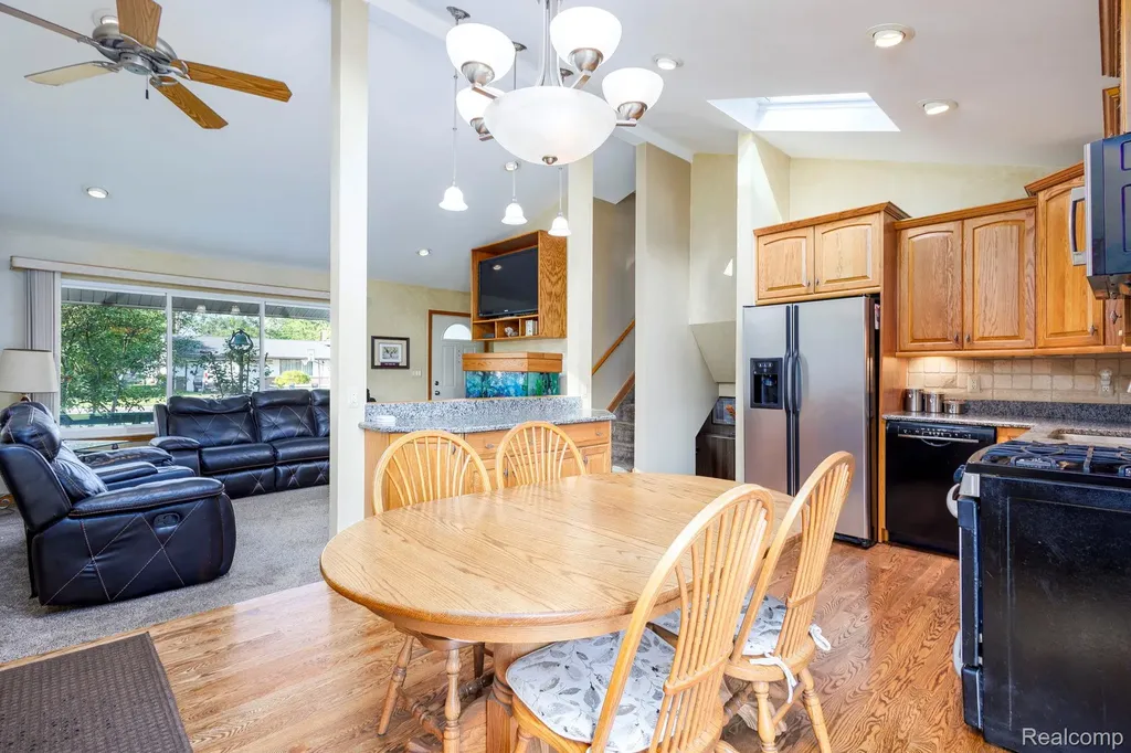 24851 Murray Street Harrison Charter Township MI 48045