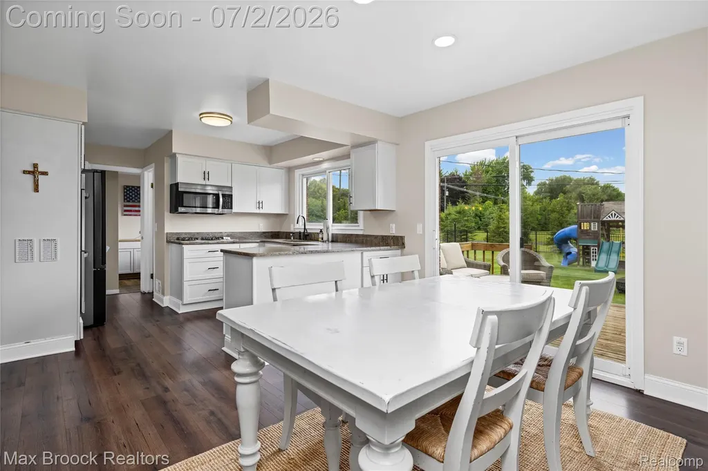 5494 Centerbrook Drive West Bloomfield Charter Township MI 48322