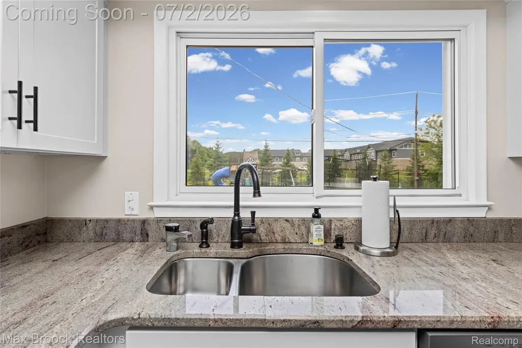 5494 Centerbrook Drive West Bloomfield Charter Township MI 48322