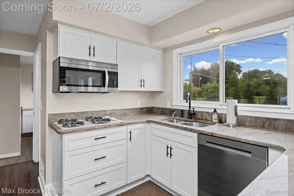 5494 Centerbrook Drive West Bloomfield Charter Township MI 48322